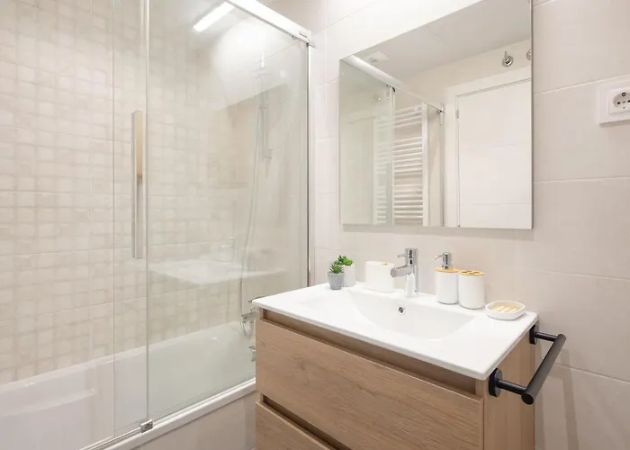 Santa Ana Junto A La Ria A Estrenar Garaje Y Wifi Incluidos * 빌바오