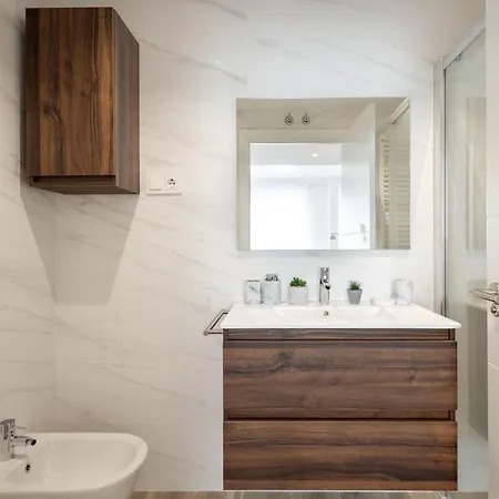 Apartamento Santa Ana Junto A La Ria A Estrenar Con Piscina , Garaje Y Wifi Incluidos