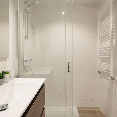 Santa Ana Junto A La Ria A Estrenar Con Piscina , Garaje Y Wifi Incluidos * Bilbao